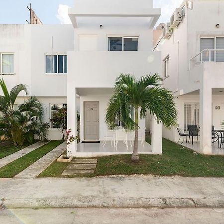 Micro Studio Perfect For Backpackers, Couples, 3 Min Drive To Playa El Nino Cancun Exterior photo