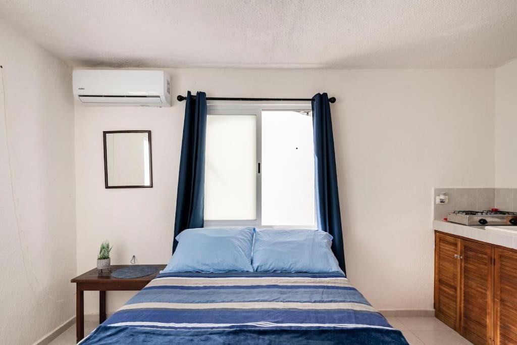 Micro Studio Perfect For Backpackers, Couples, 3 Min Drive To Playa El Nino Cancun Exterior photo
